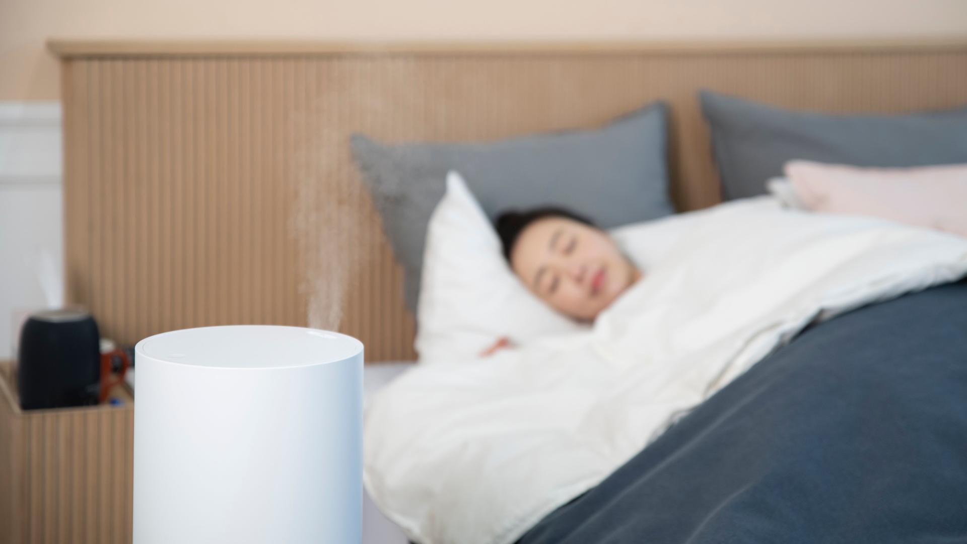 吹空调怕冷手脚冰凉怎么调理,开空调又怕太干没开又怕冷