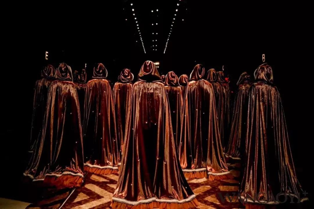 巴黎时装周2023看秀,在不同的时装周看秀