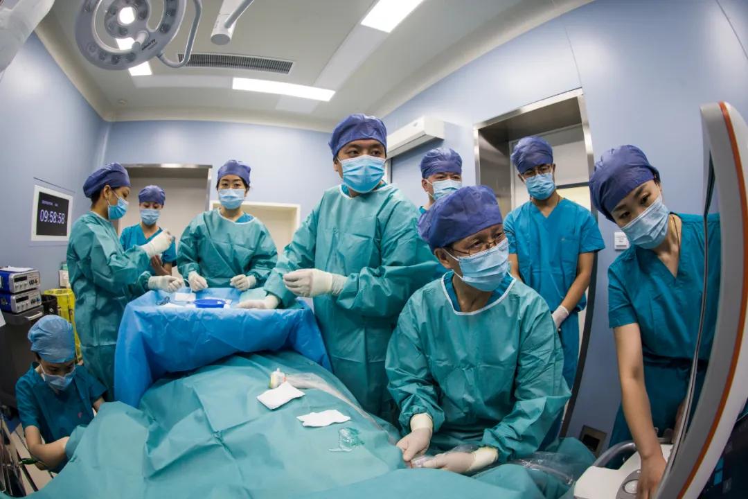 针尖上的艺术——周晓东和他的“超声文化”