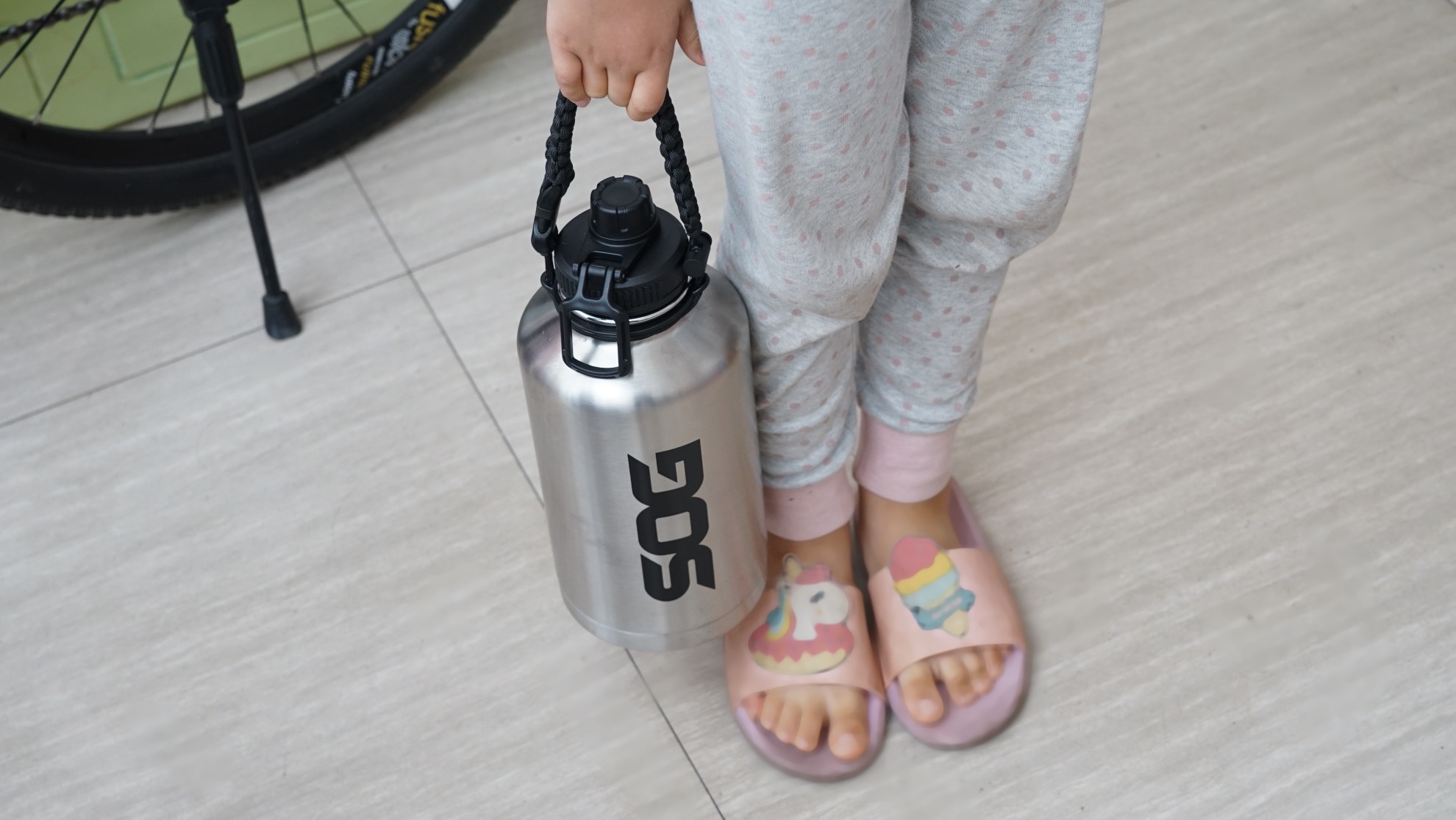 自驾游必备1.8L容量保温耐用：SOG索格伞绳桶晒单体验