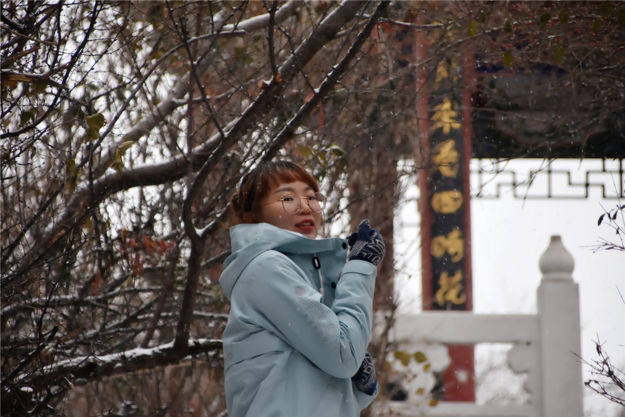 冲锋衣tnf好还是discovery好,保暖又轻薄的户外冲锋衣