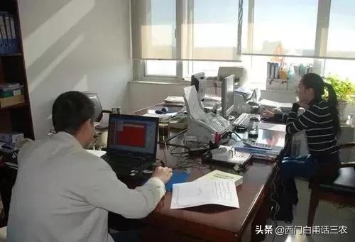 有人说，农民工一年赚6万一天赚300，比公务员还好，你怎么看