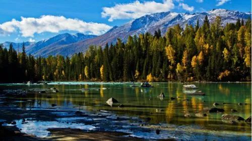 这7个胜似人间仙境的湖泊，和你的TA来这里共度余生！