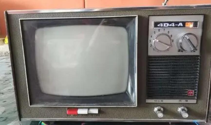 童年的宝贵记忆！上世纪80年代，一辆凤凰牌自行车售价120元