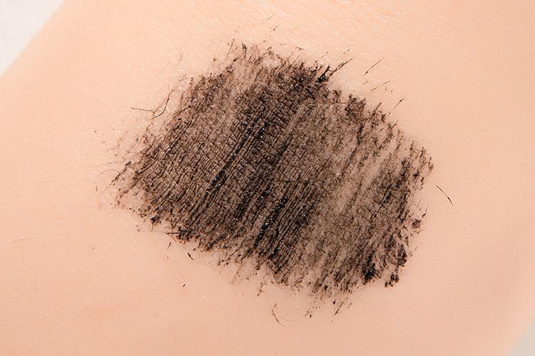 内双眼皮怎么刷睫毛膏才不会晕染,内双肿眼泡睫毛短适合的睫毛膏