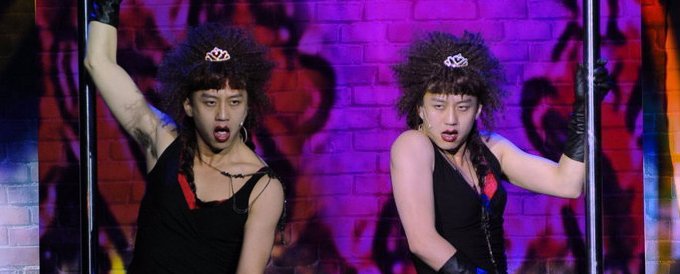 百亿影帝，执迷于用笑温暖世人；霸道总裁，为爱情和家庭甘做忠犬