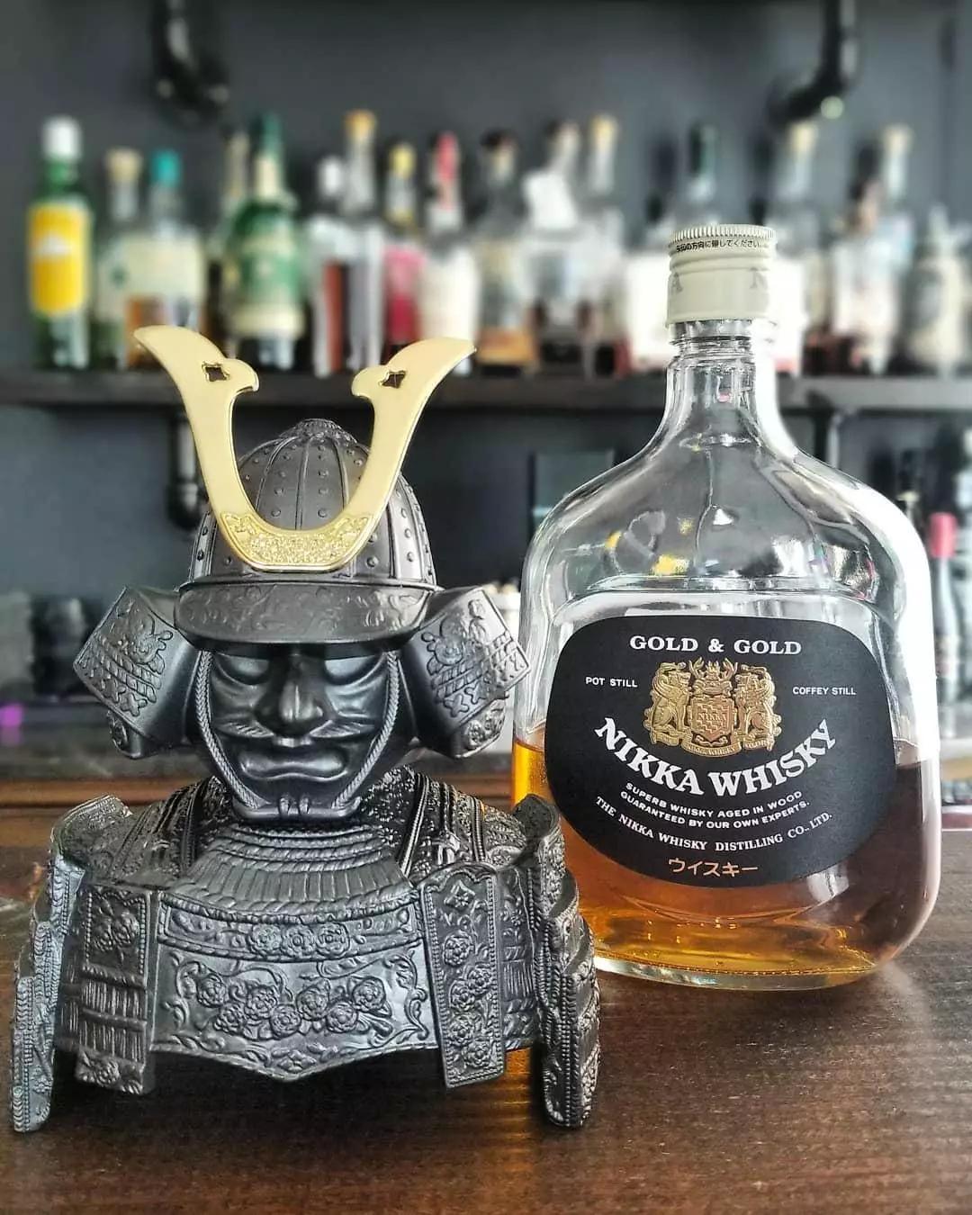 最美酒瓶2024,威士忌什么牌子的酒瓶最好看