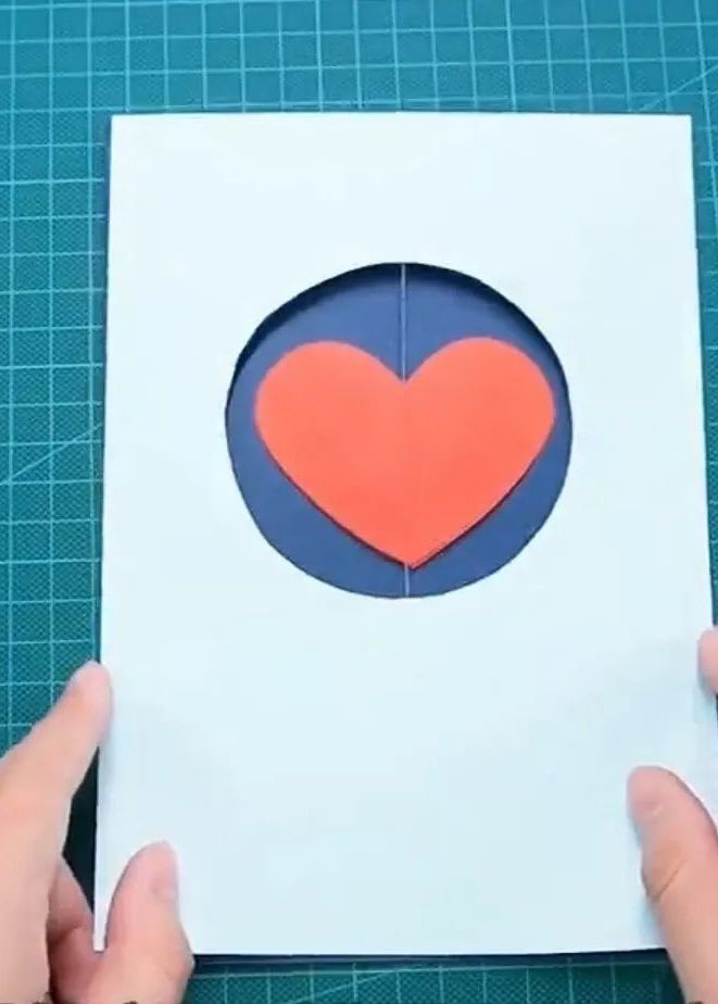 国庆节关于赞美祖国的手工制作,怎么用橡皮泥做关于祖国的手工