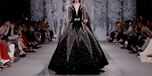 刘亦菲走红毯穿的礼服 (刘亦菲结婚了吗2017)