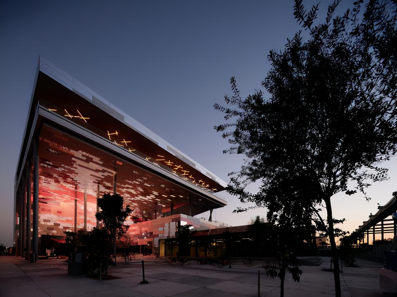 迪拜世博会中国馆正式试运营,迪拜世博会各国展馆建筑抢先看