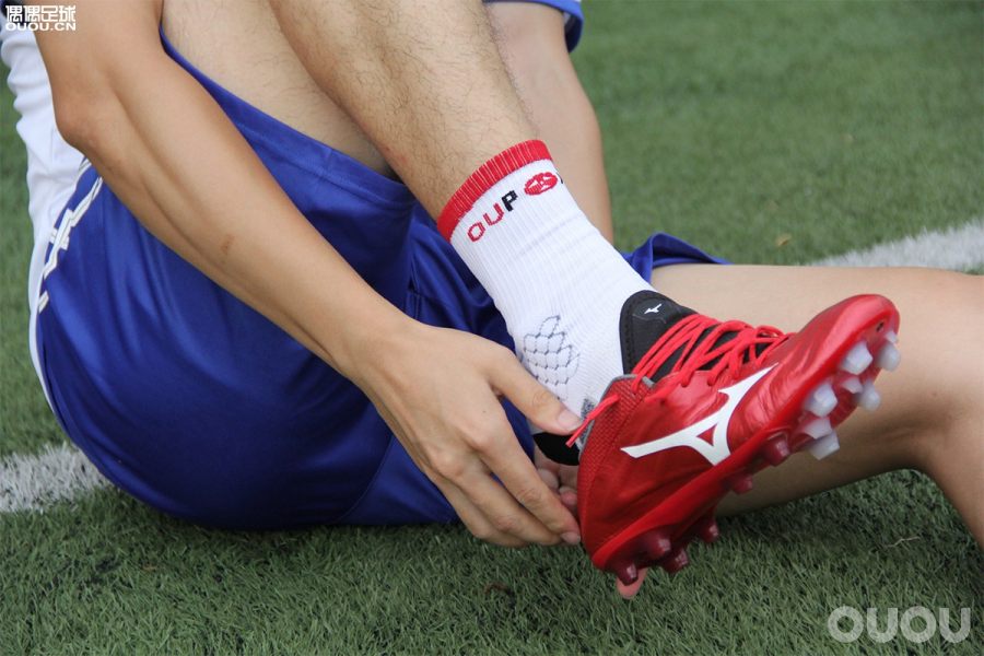 nike足球鞋全线测评,popa足球鞋实战测评