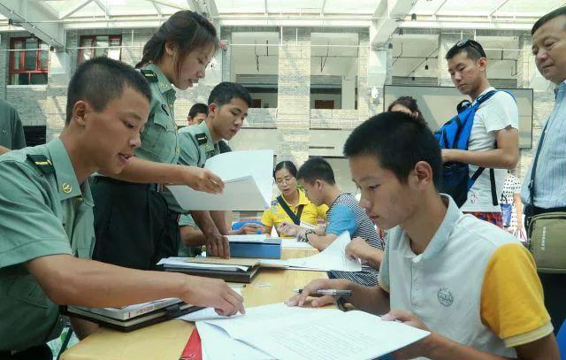 高考国防生得多少分能考上呢,高考多少分能考上国防生