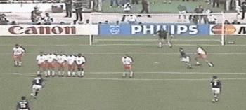 荷兰队和巴西对攻,94年世界杯荷兰比赛