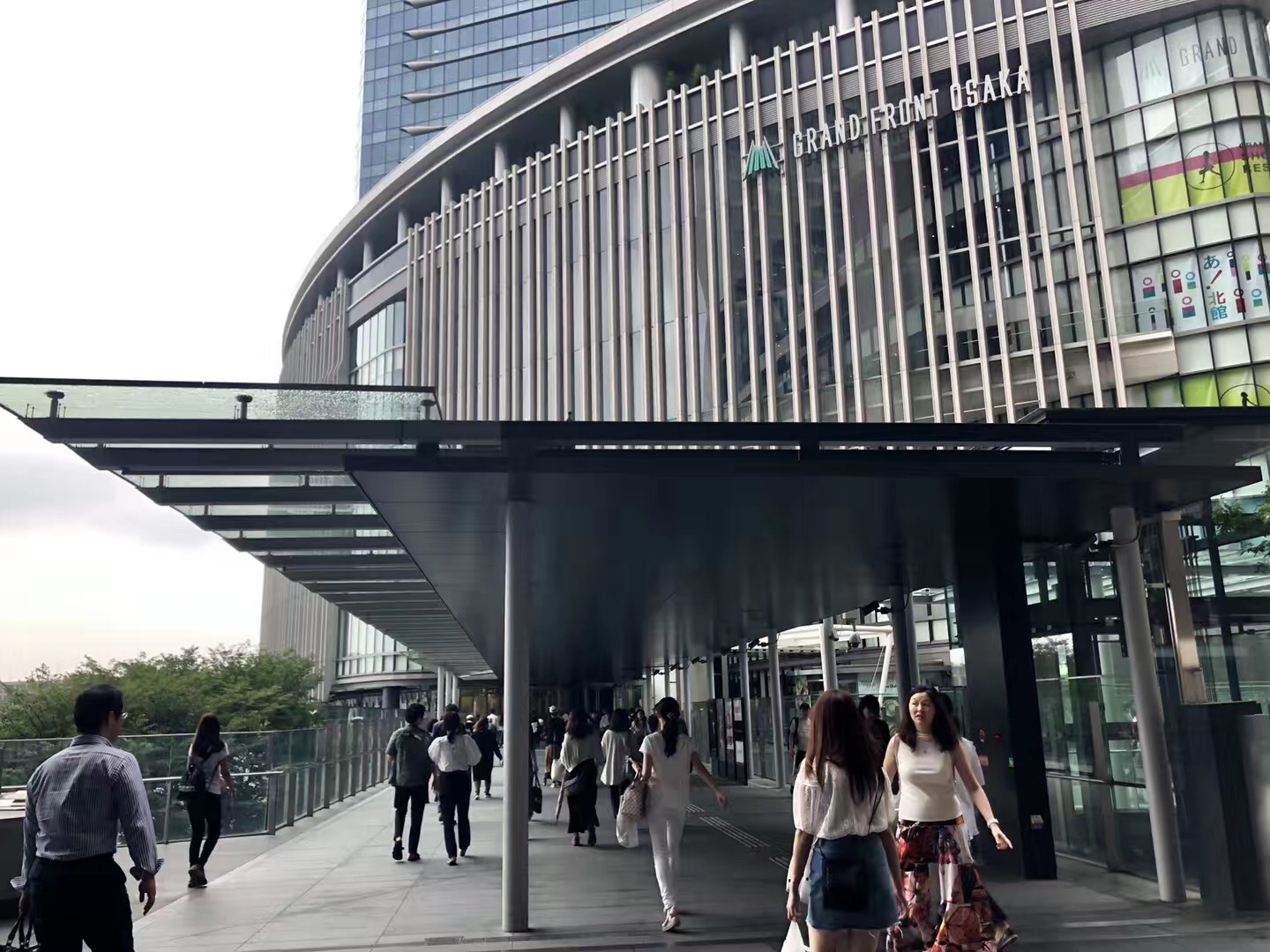 大阪梅田站有什么好吃的东西,大阪梅田适合中年人去的商场