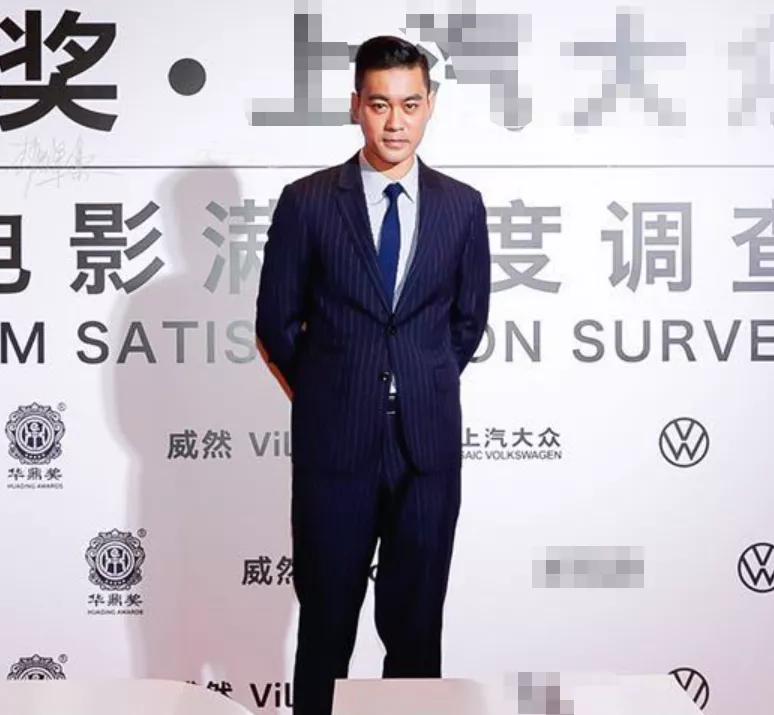 温碧霞戛纳红毯,范冰冰温碧霞两代妲己同台斗艳