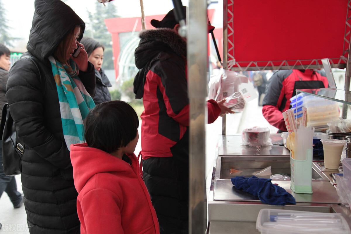 市面上卖的豆浆粉，冲出来的豆浆和自己打的是一样的吗？