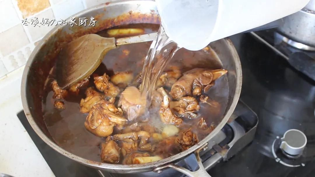 简单的红烧鸡块怎么做视频,红烧鸡块家常做法不放蚝油