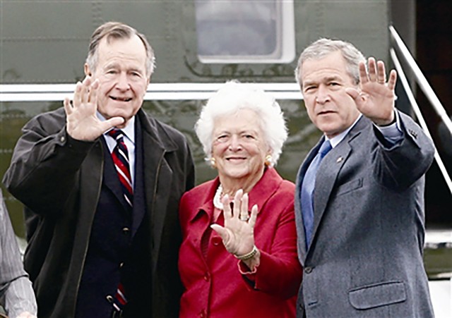 17岁女孩嫁42岁丈夫当上大总统后,21岁与丈夫一见钟情63年相濡以沫