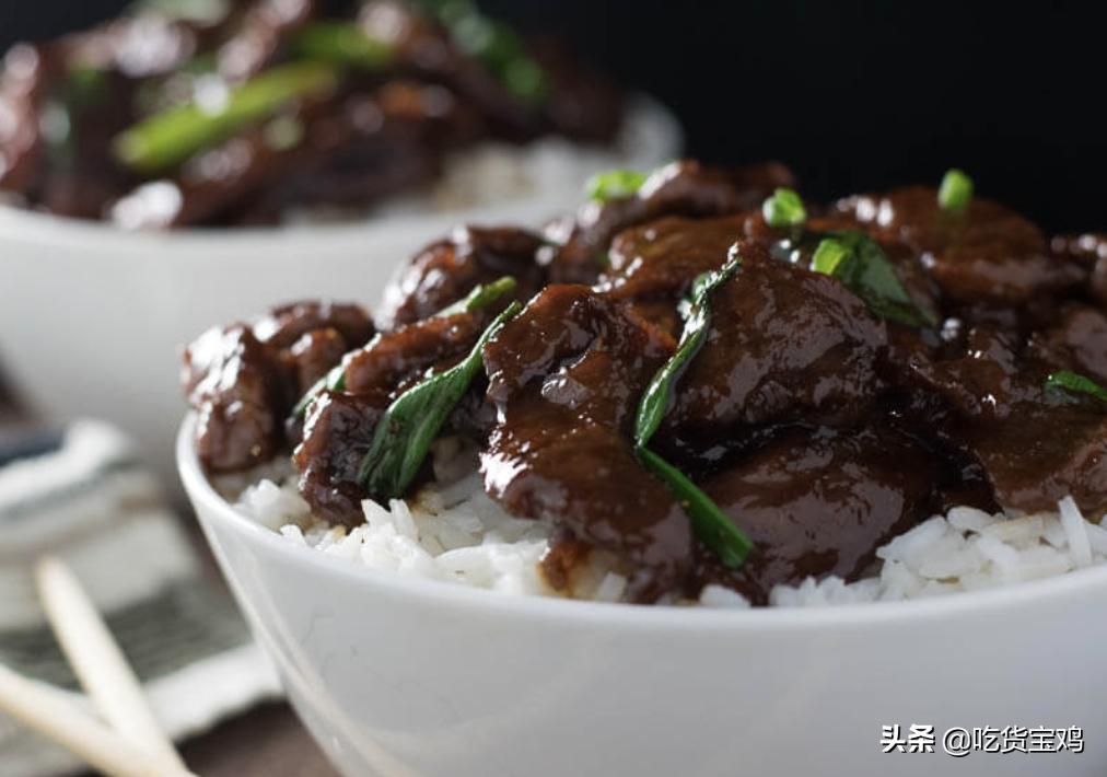 老外惹争议：蒙古牛肉是蒙古菜还是中国菜？网友：蒙古没有炒菜