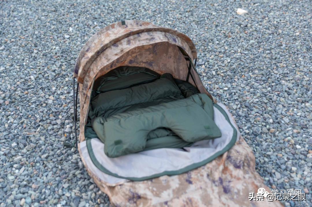 武警特战出枪速度0.01秒,武警特战快速出枪上膛