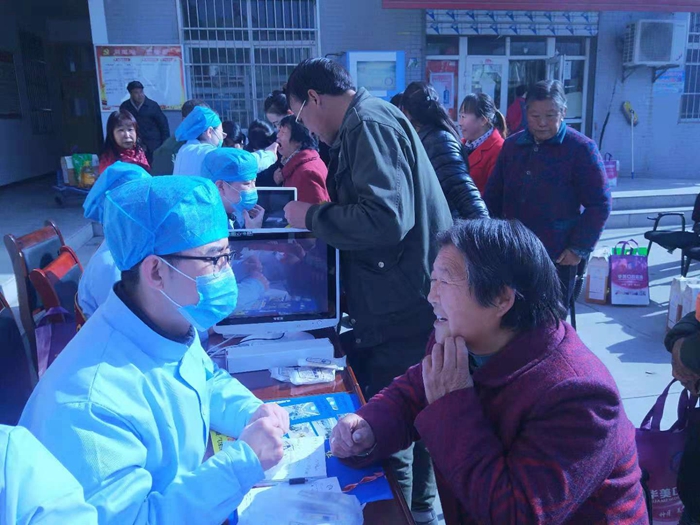 妇联庆六一爱心捐赠活动,区妇联组织开展爱心捐赠活动