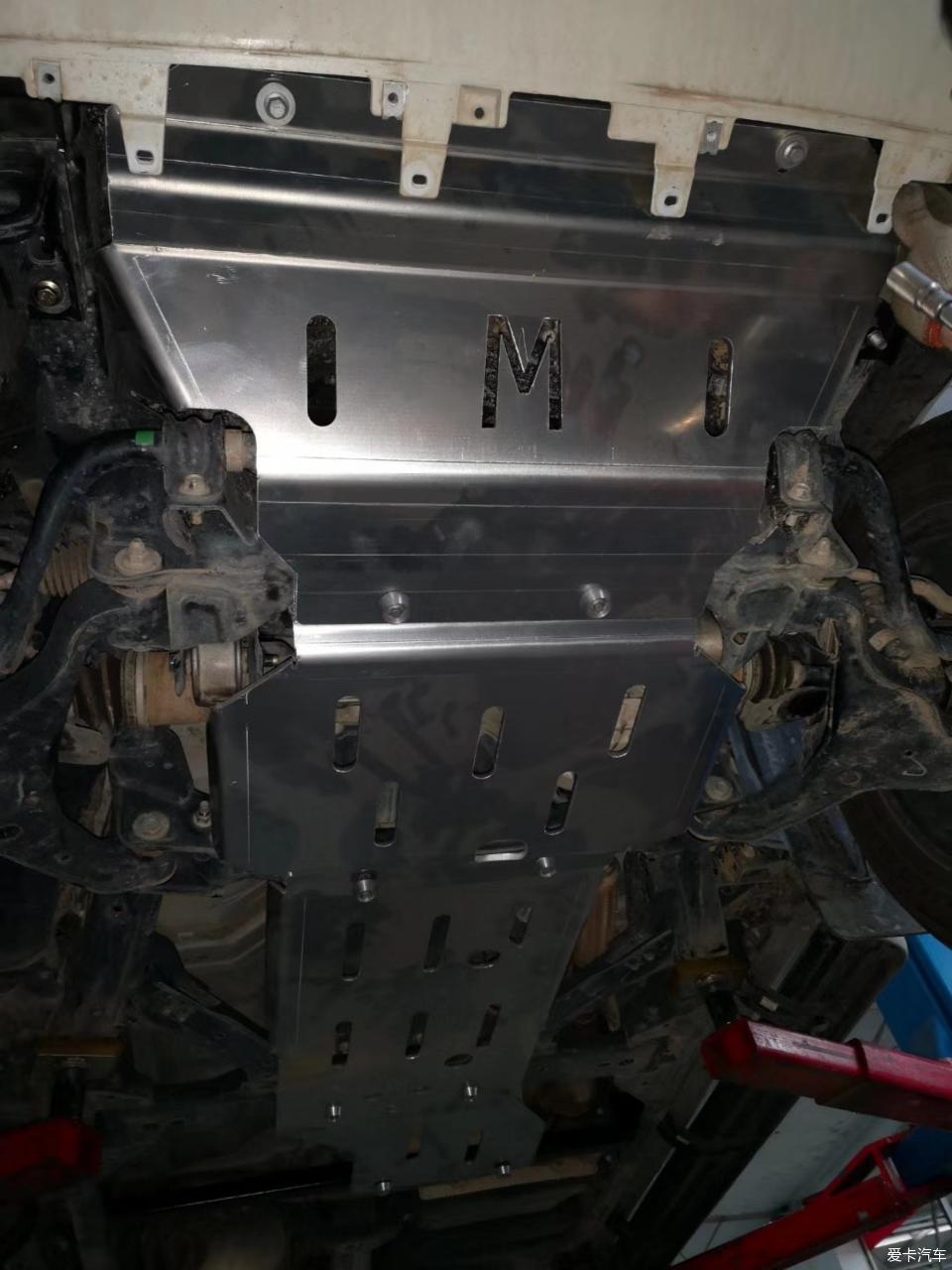 途达2021款2.5t柴油版越野视频,2021款途达四驱七座越野视频