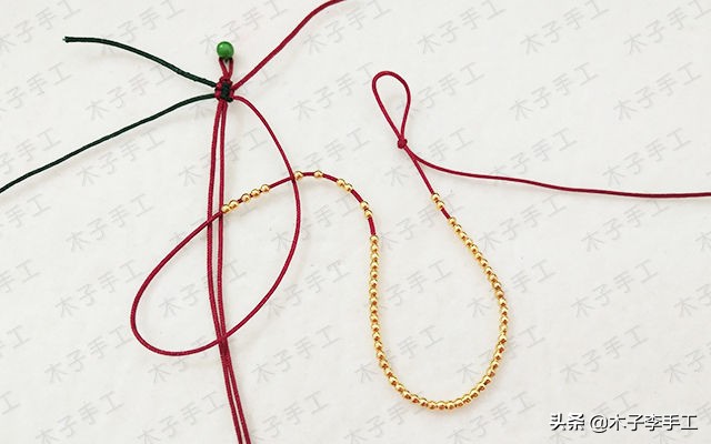 一根线串珠子手链,一个转运珠编手链的造型
