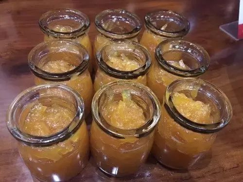 为钓鱼建房子,为了钓鱼在河边盖了房子