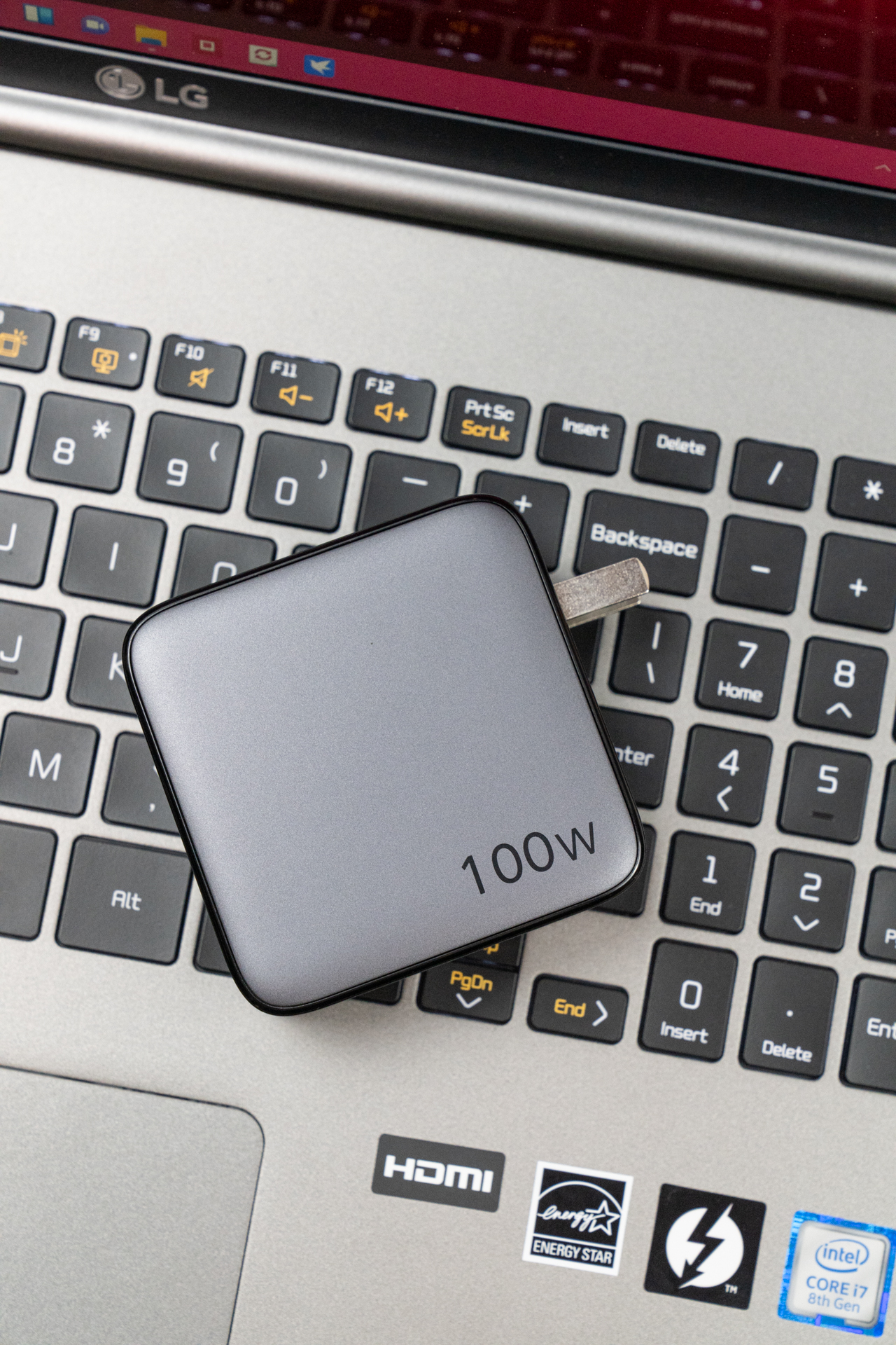 绿联30W氮化镓快速充电器,绿联闪充湃氮化镓充电器45瓦测评