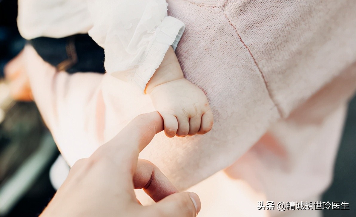 移植30天hcg低不流血不腹痛,试管婴儿移植两个月后流血怎么办