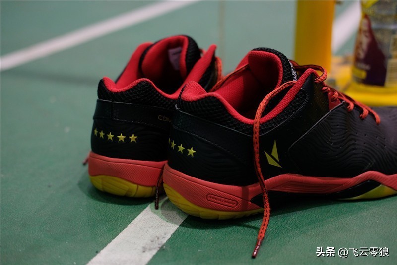 中羽高评分的羽毛球鞋,羽毛球鞋初学者推荐评测