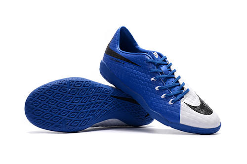 要为中国足坛做出自己的贡献,要为中国足球发展而努力