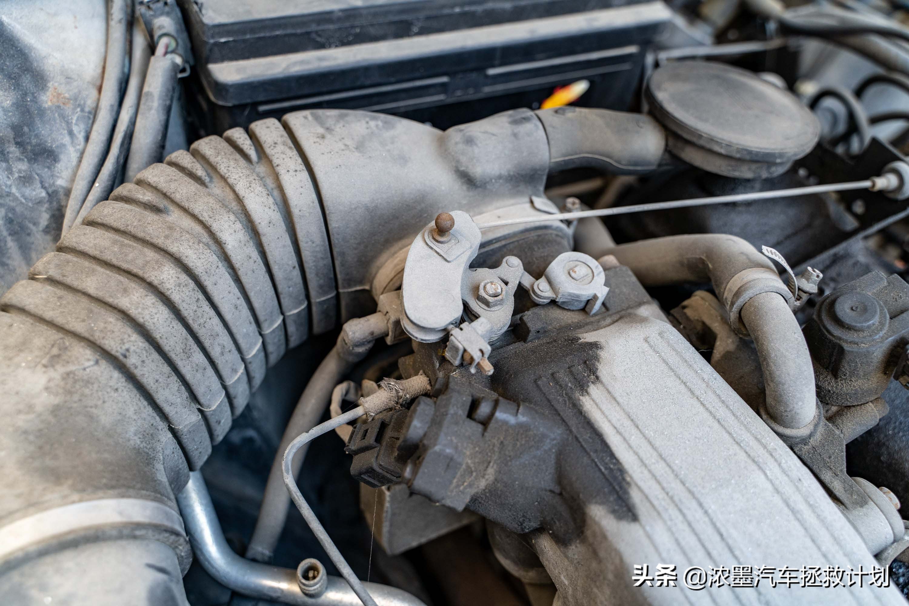 「妙手生花」重建一台战损级桑塔纳，带给它历经千般后的华丽重生