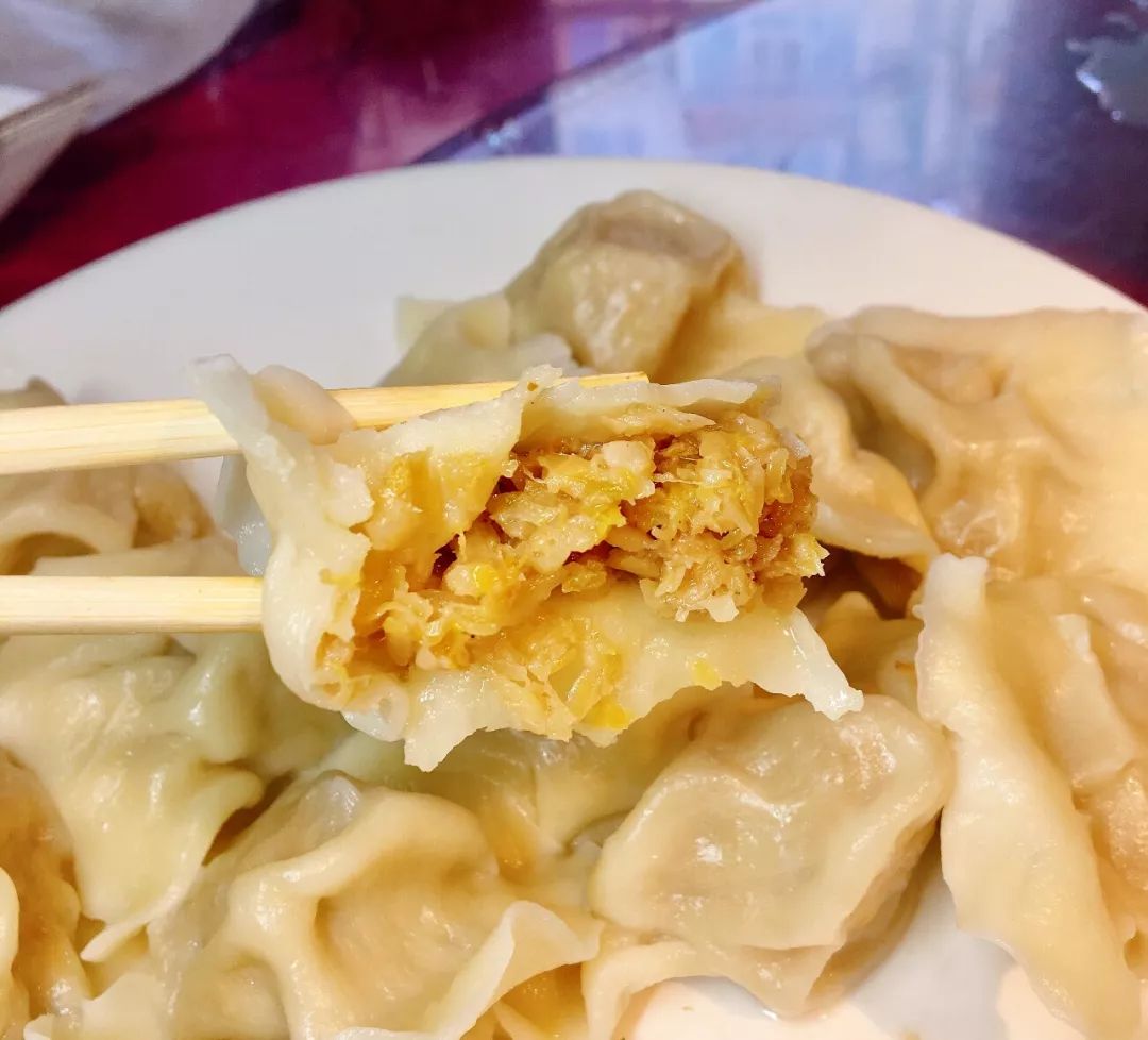 长春第一熏酱猪手,长春第一神店熏酱工厂