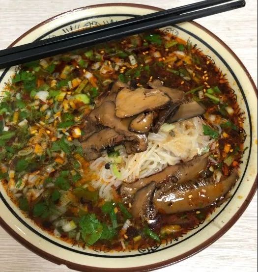 洛阳美食攻略10元以下,扁豆块洛阳的吃法