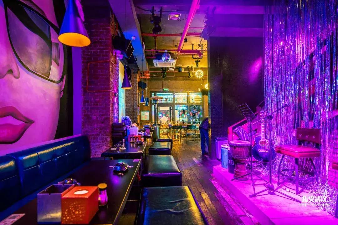 冬天不喝酒就像青春喂了狗，武汉冬日酒吧指南是时候安排了