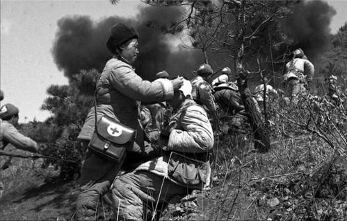 每秒6发炮弹落下，一平方米土地有76发炮弹爆炸，比长津湖更惨烈