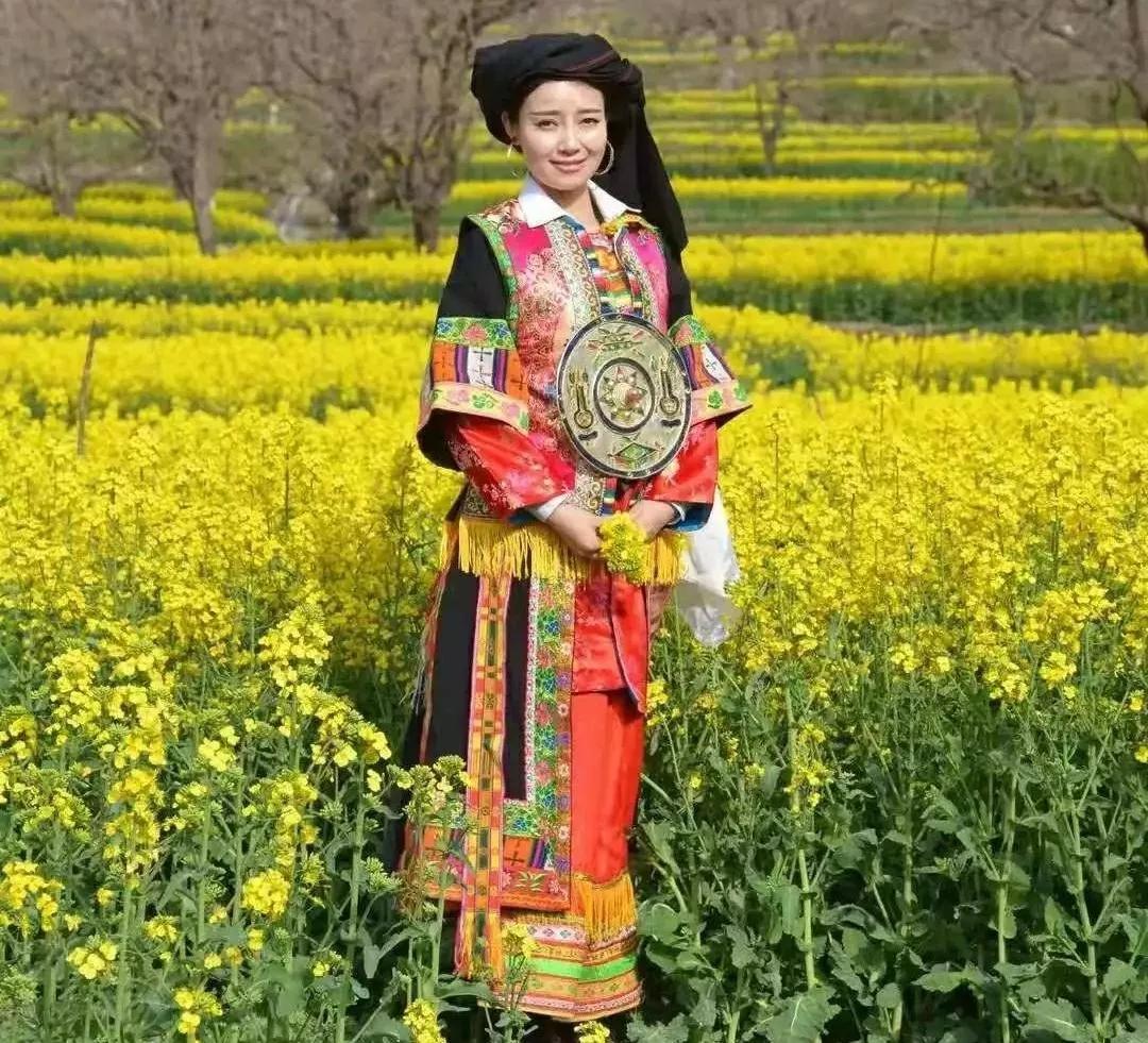 鐢樿們鐪佽垷鏇插幙钘忔棌鏈嶉グ,钘忓尯鏃呮父鏈嶉グ