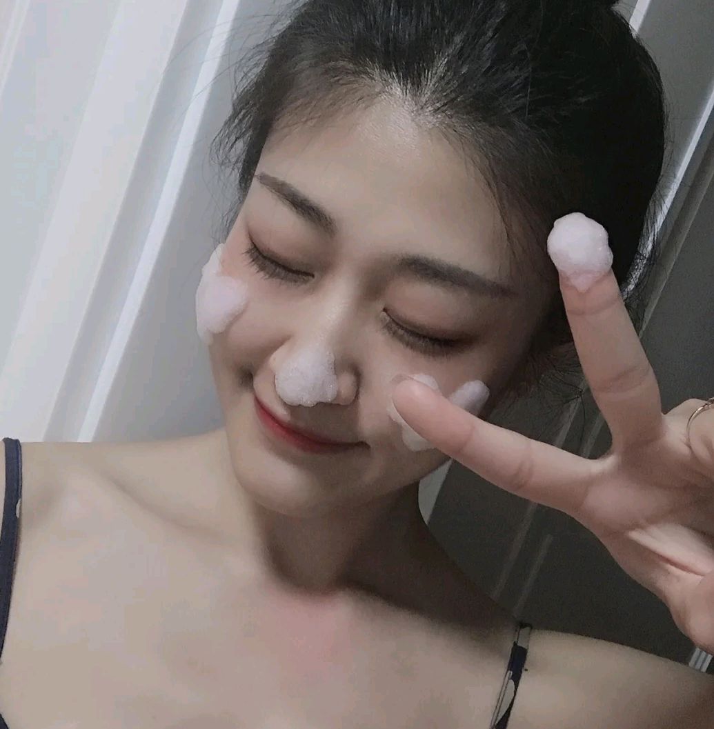 洗面奶控油芙丽芳丝,芙丽芳丝洗面奶夏季焕颜