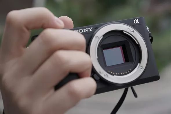 单评｜索尼a6400初评测