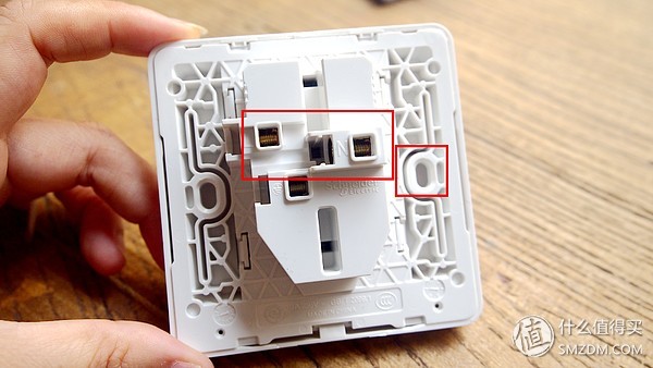 罗格朗开关插座内部结构如何组装,施耐德罗格朗西蒙哪个性价比高