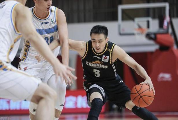 辽宁篮球裁判错判,辽宁男篮裁判错判