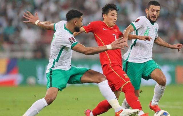 世界公认足球是中国发明的吗,现代足球可以踢过九十年代足球吗