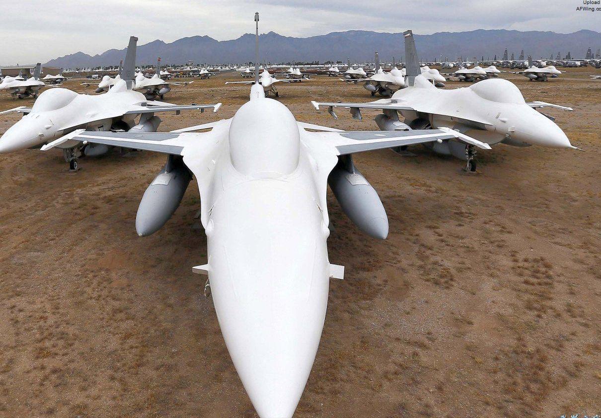 世界上最大的飞机坟场暂被使用,亚洲最大飞机坟场素材