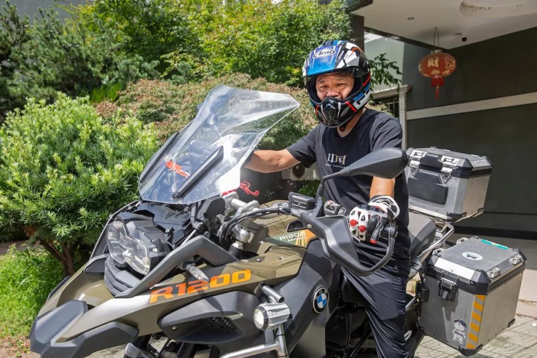 浙江一机车发烧友收藏40多辆摩托车,每一辆都有时代烙印