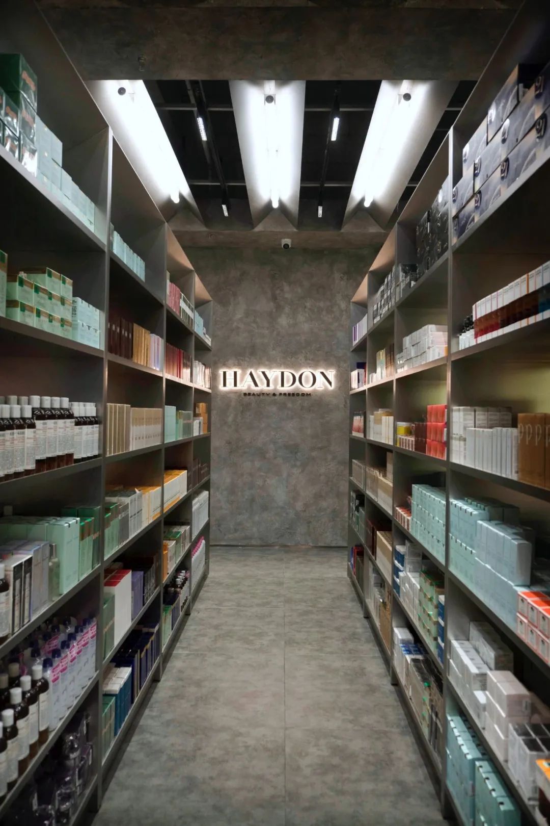 广州、武汉惊现“黑洞”，被“吸”进的消费者几乎没人空手而出