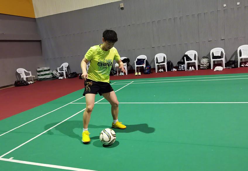 孙颖莎经典球欣赏,孙颖莎经典场面喊足球