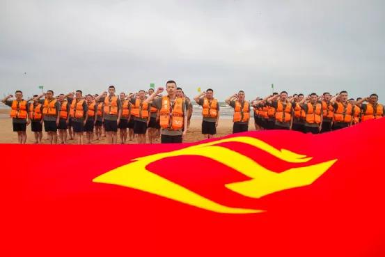 直击!第71集团军防空劲旅海上战斗誓言!