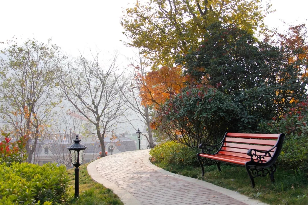 青岛波尔多小镇实景图,青岛海尔波尔多小镇别墅