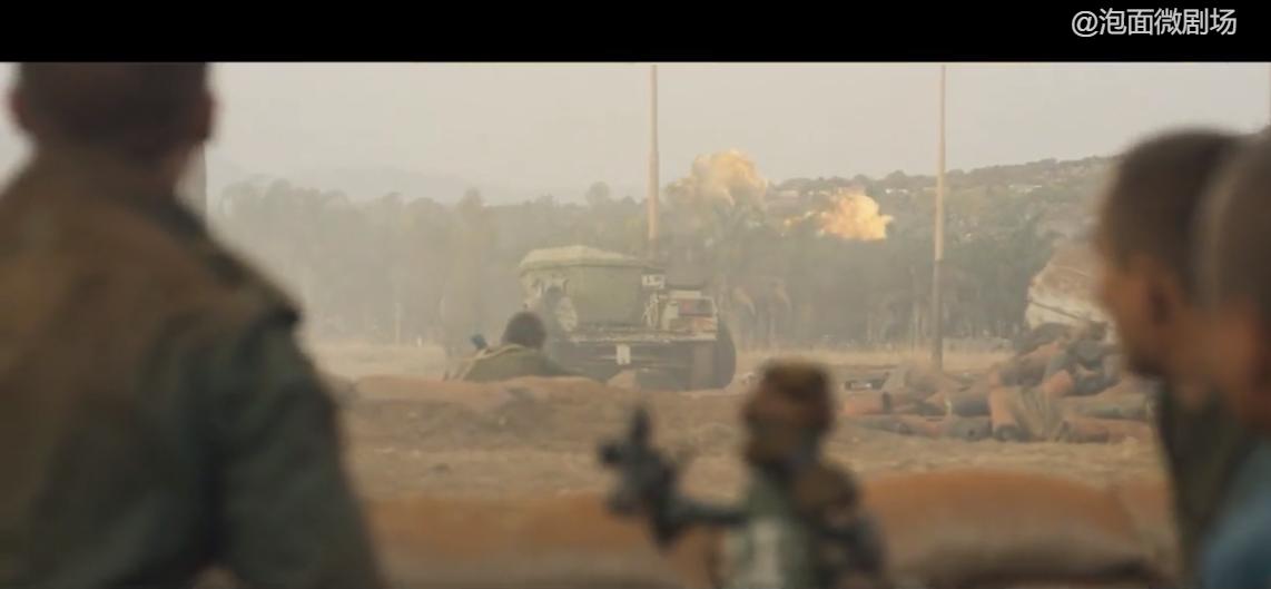 战争电影几百人打败几万人,震撼战争片200人守城击退2万敌人
